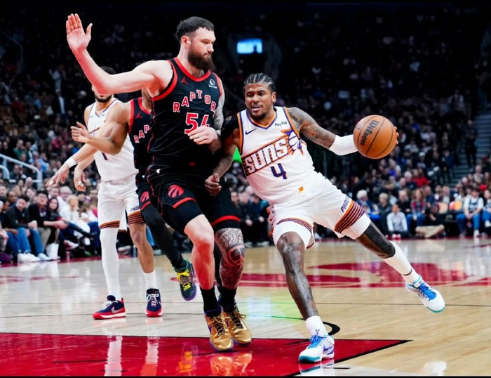 火箭惊险逆转鹈鹕重返西部前三 太阳惨败猛龙错