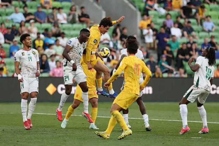 中国男足0-2负喀麦隆青年军 邵佳一执教首场失利