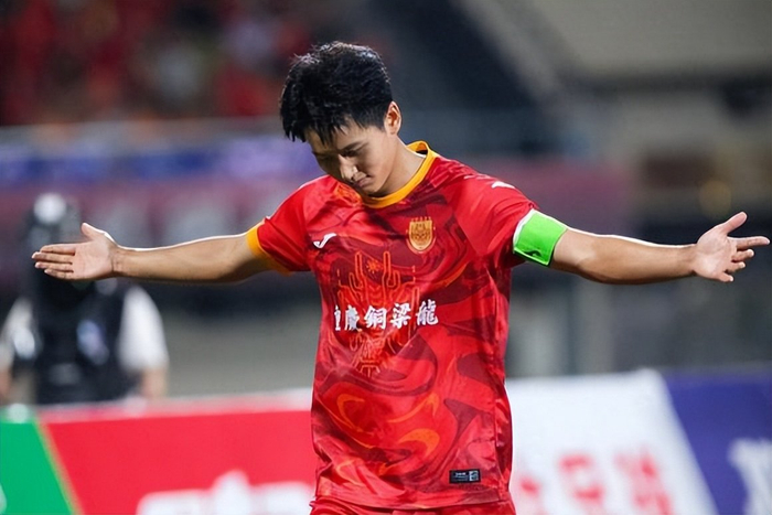 重庆铜梁龙两连胜登积分榜第二，刘建业执教能